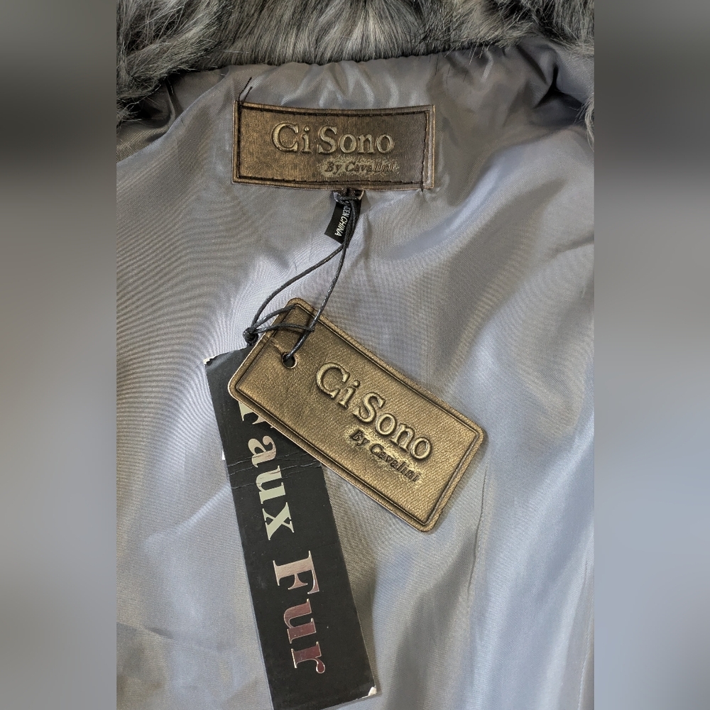 NWT Cavalini Ci Sono Grey Faux Fur Vest. Size L. - Picture 2 of 9